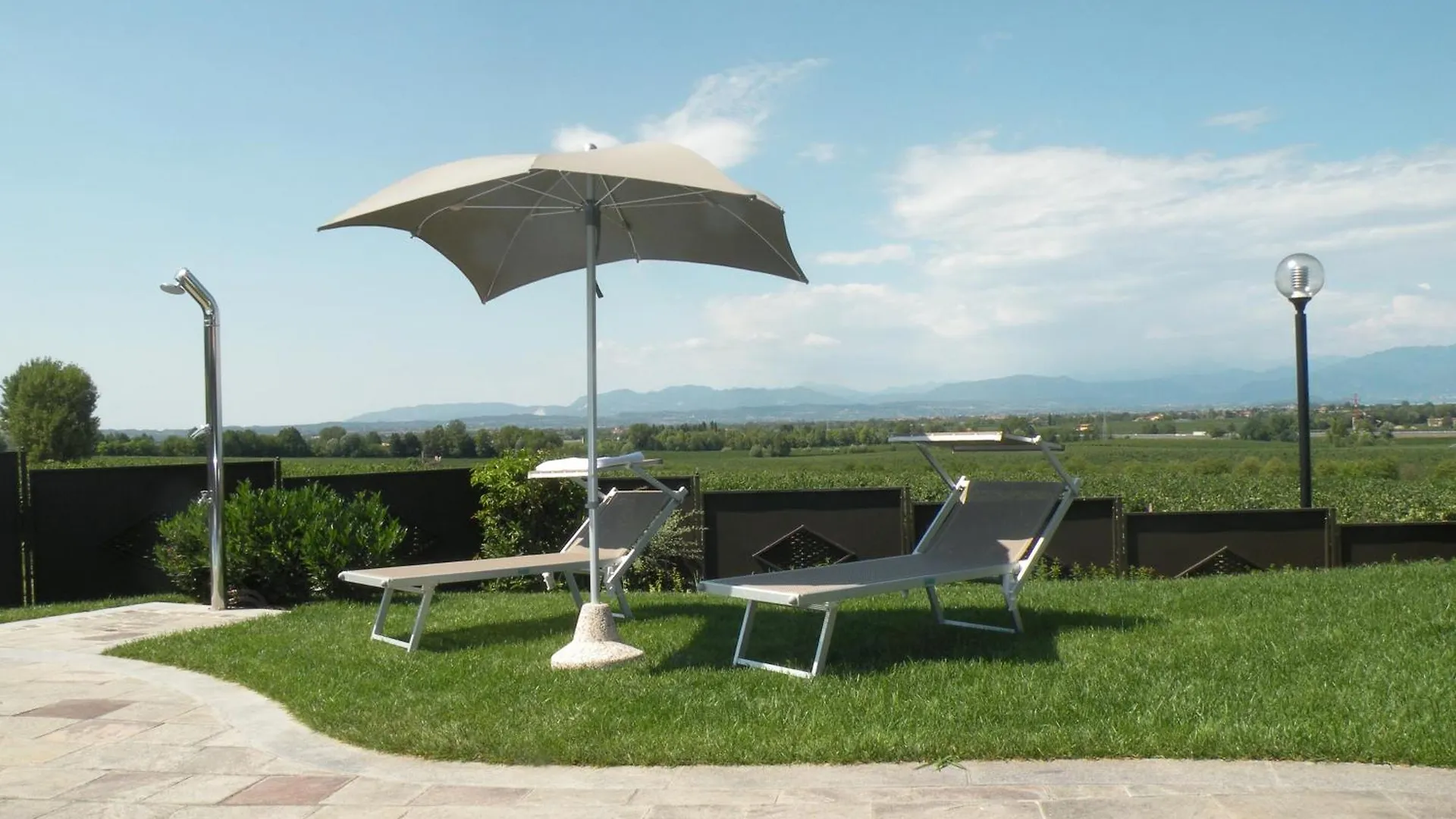Sweet Life Bed & Breakfast Peschiera del Garda Italy