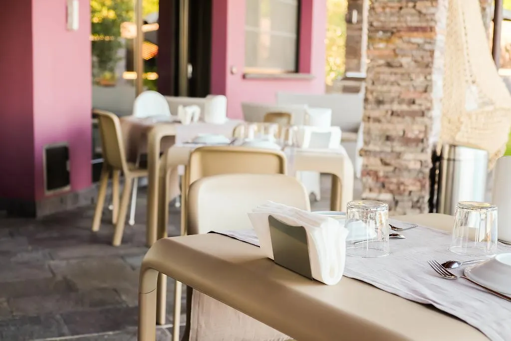 Sweet Life Bed & Breakfast Peschiera del Garda Italy